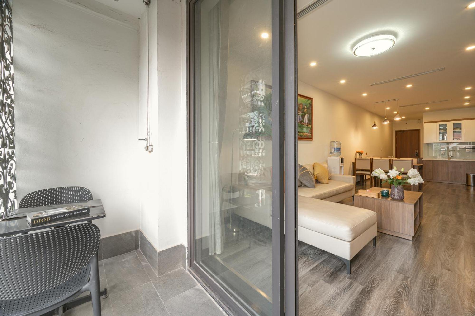 Luxe Paradise Tay Ho Hotel