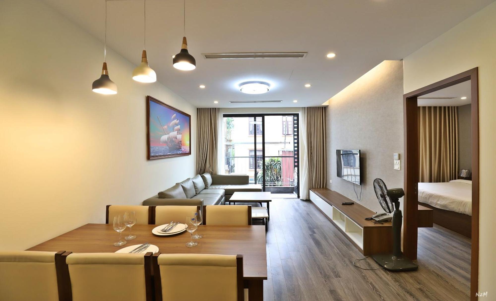 Luxe Paradise Tay Ho Hotel