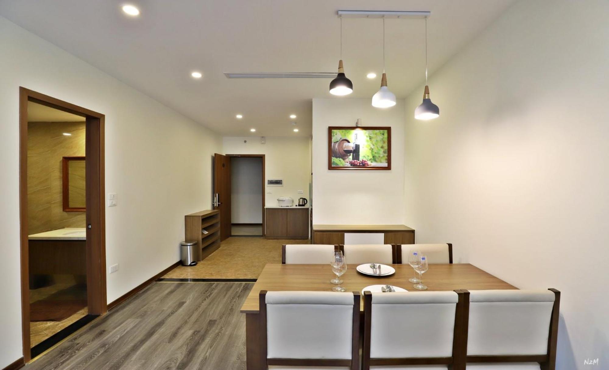 Hotel Luxe Paradise Tay Ho 4*